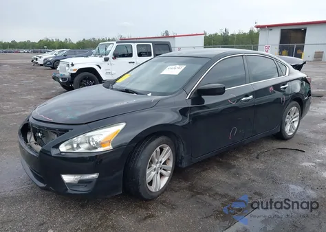 2015 Nissan Altima 2.5/2.5 S/2.5 Sl/2.5 Sv из США, поврежденный, VIN 1N4AL3AP0FC243409